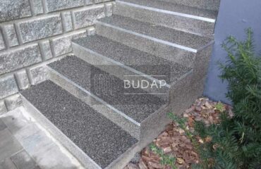 strogij-i-modnyj-kover-iz-kamnya-dlya-sovremennyx-lestnic Строгий и модный ковер из камня для современных лестниц / Камяний килим Budap